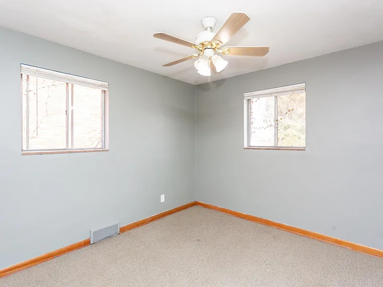 7507 Devonshire Ave — Photo 11