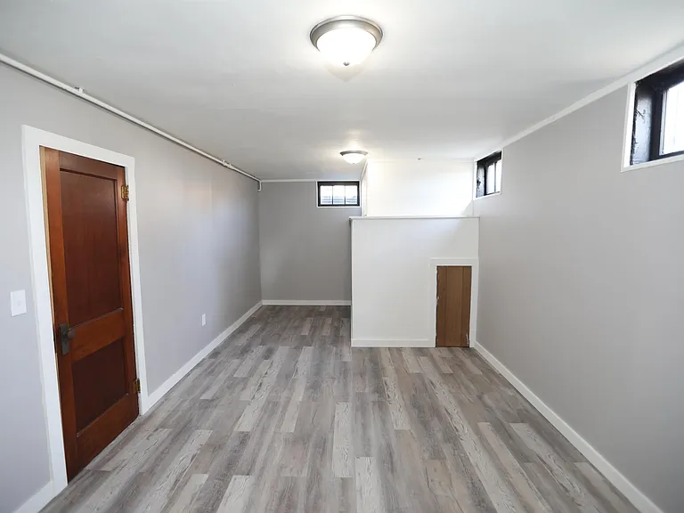 2107 Avenue D — Photo 4