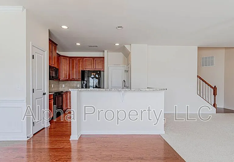 12 Irvington Dr — Photo 9