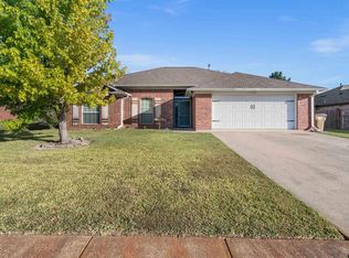 11228 Twin Spires Dr, Flint, TX 75762