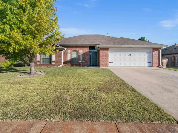 11228 Twin Spires Dr, Flint, TX 75762