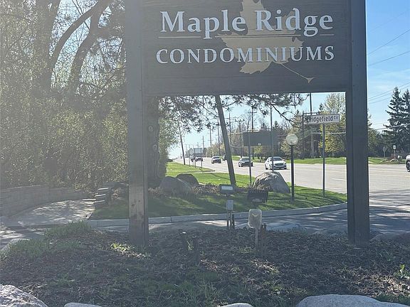 3rd image of 6689 Ridgefield Cir APT 201