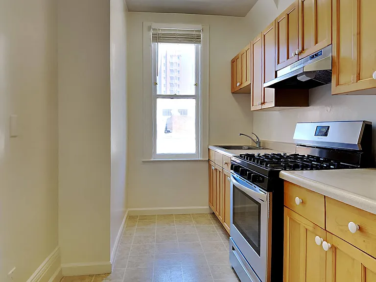 146 McAllister St — Photo 33