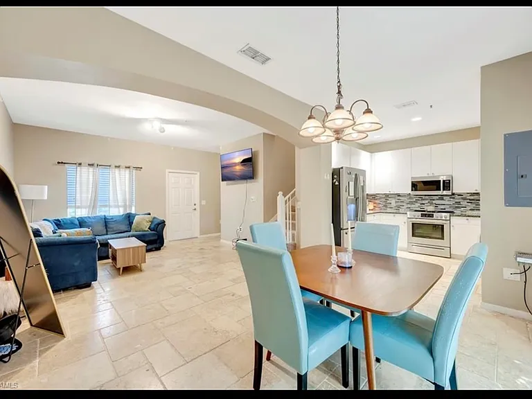 3258 Tamara Dr #8 — Photo 4