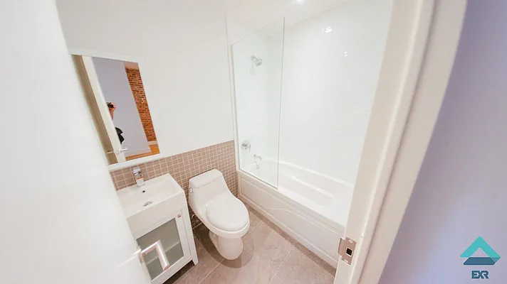 Rented by EXR | media 71