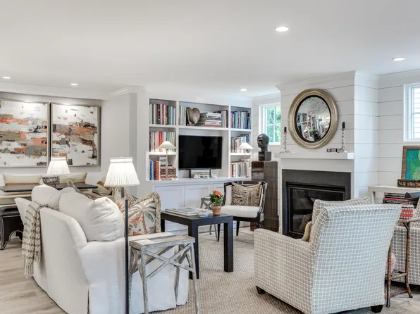 420 Commercial Street #UA, Provincetown, MA 02657