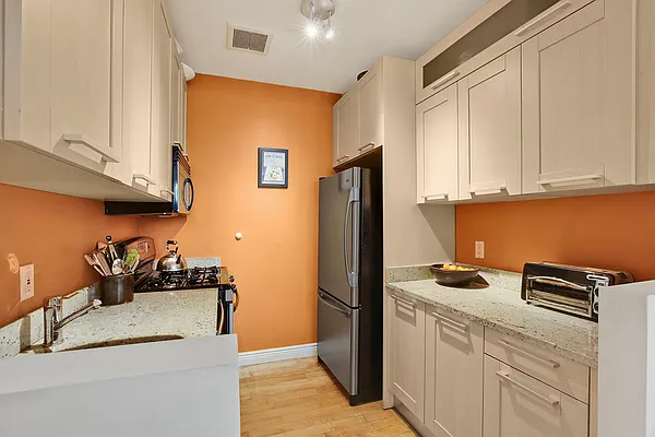 Sold by Corcoran | media 14