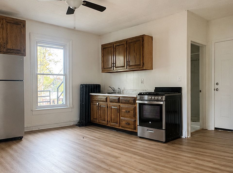 1st image of 145 Downs St #2