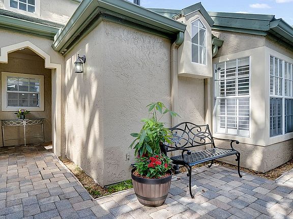 2nd image of 1554 Farrindon Cir