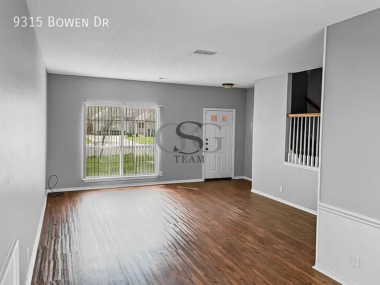 9315 Bowen Dr — Photo 8