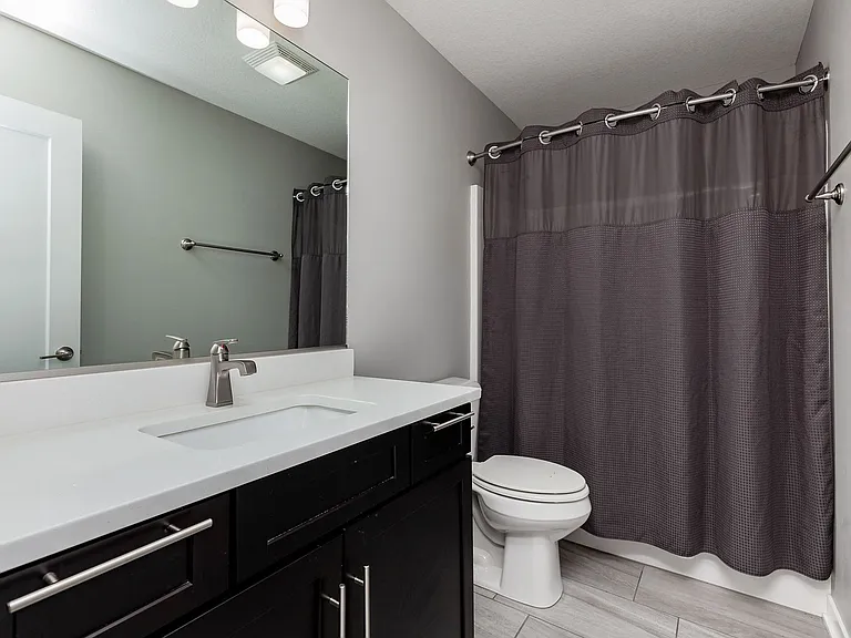 620 SE Westown Pkwy — Photo 24