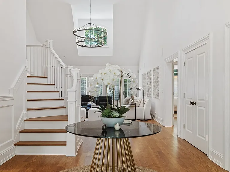 9 Blue Heron Way — Photo 3