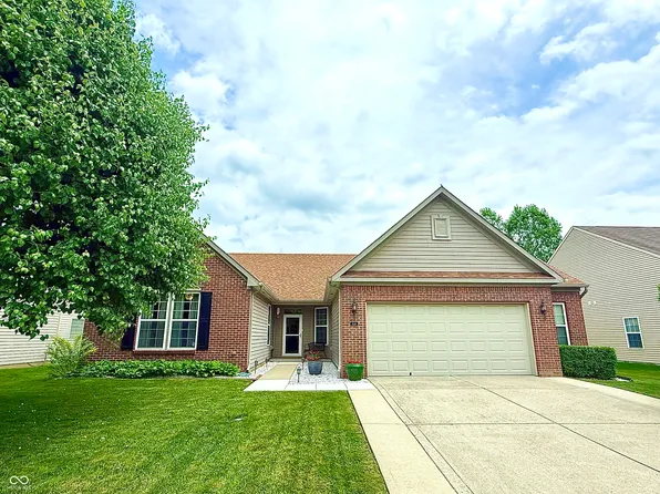 1649 Woodfield Dr, Greenwood, IN 46143