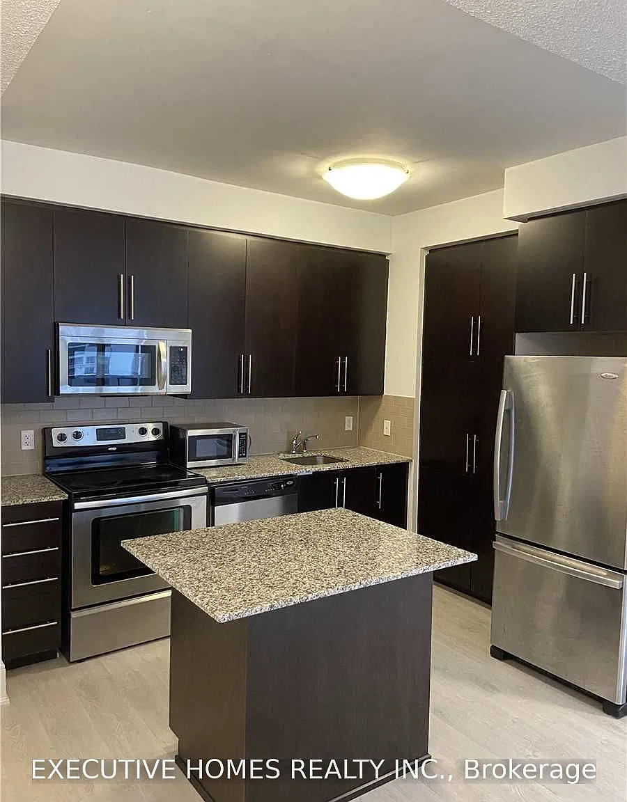 3 bed, $3,000 — Photo 2