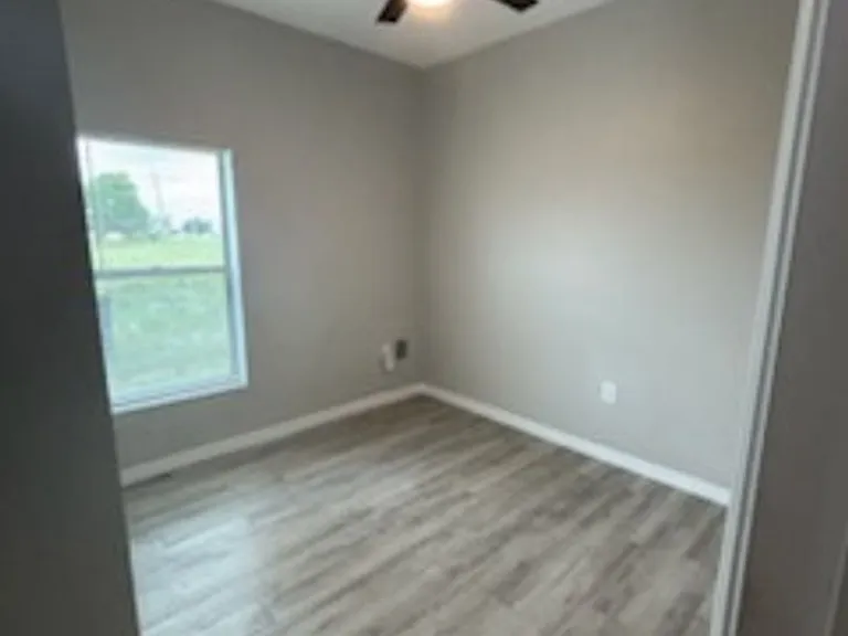 2309 NE 15th Ln — Photo 5