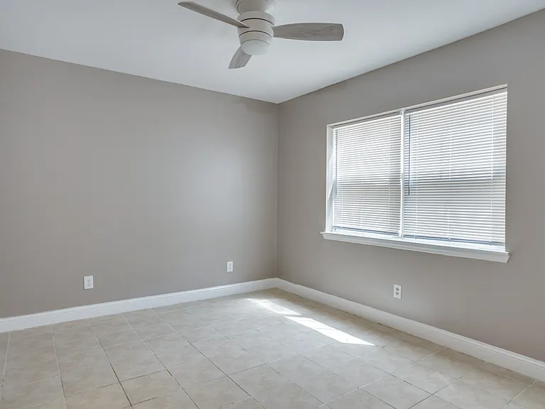 84 Cassandra Ln #B — Photo 7