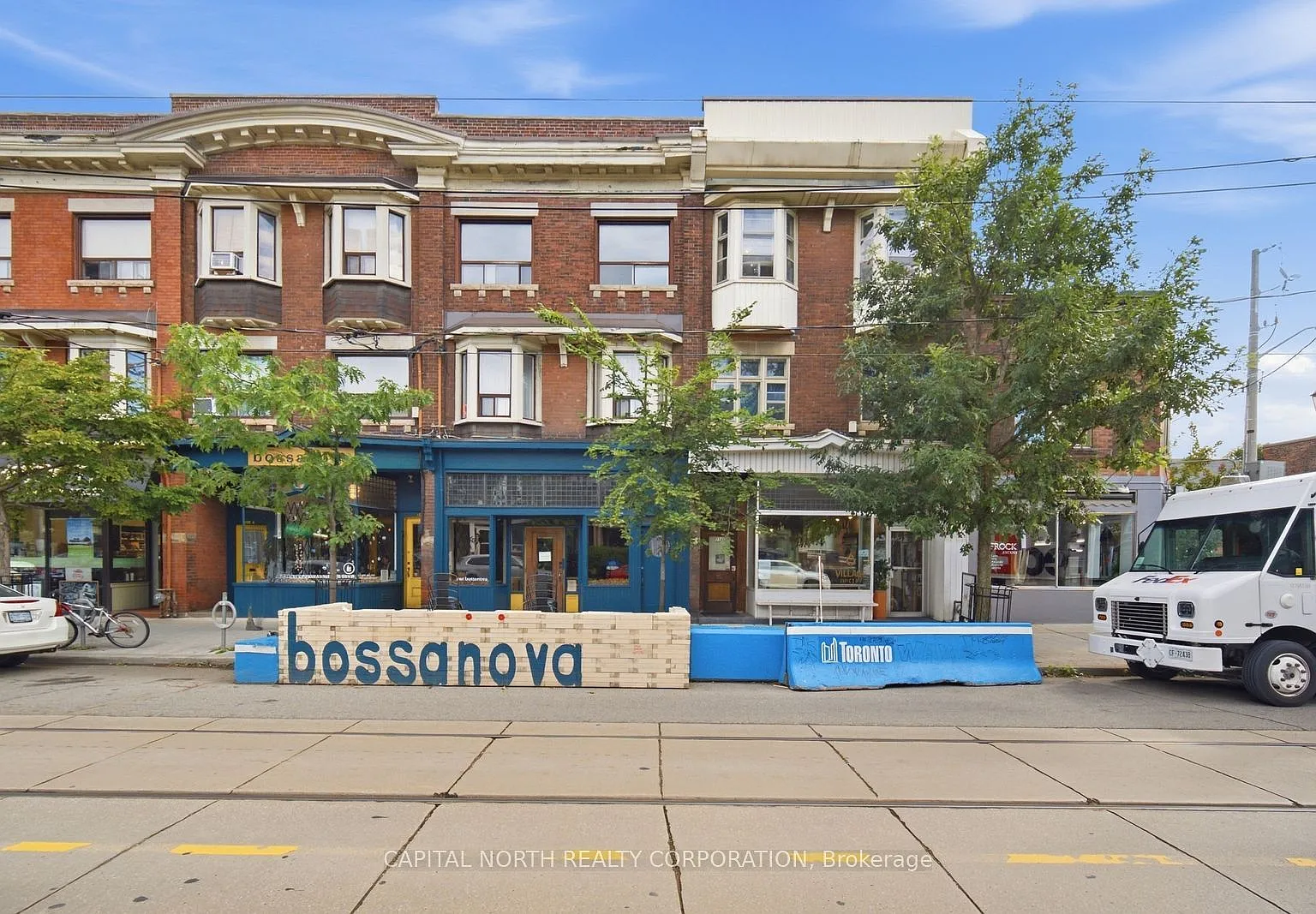 3 bed, $3,290 — Photo 1