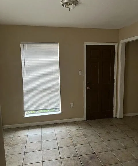18858 Jefferson Hwy — Photo 2