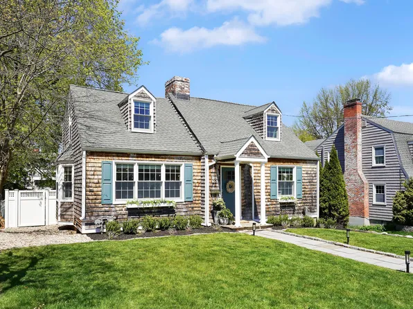 22 Thomson Road, West Hartford, CT 06107