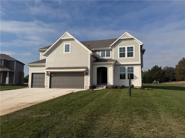 11404 S Emerald St, Olathe, KS 66061