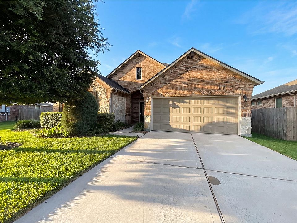 1st image of 21205 Timber Bluff Ln