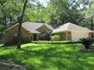 1475 River Oaks Dr, Huntsville, TX 77340