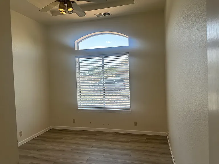 1712 Black River Ct NE — Photo 20