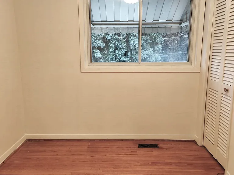 85 Shaughnessy Blvd #WHOLE HOUSE — Photo 4