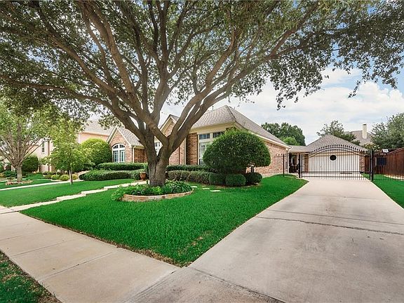2nd image of 1624 Highland Oaks Dr