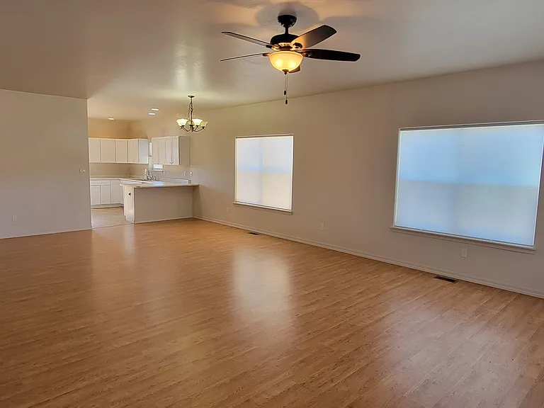 517 Angel Way — Photo 11