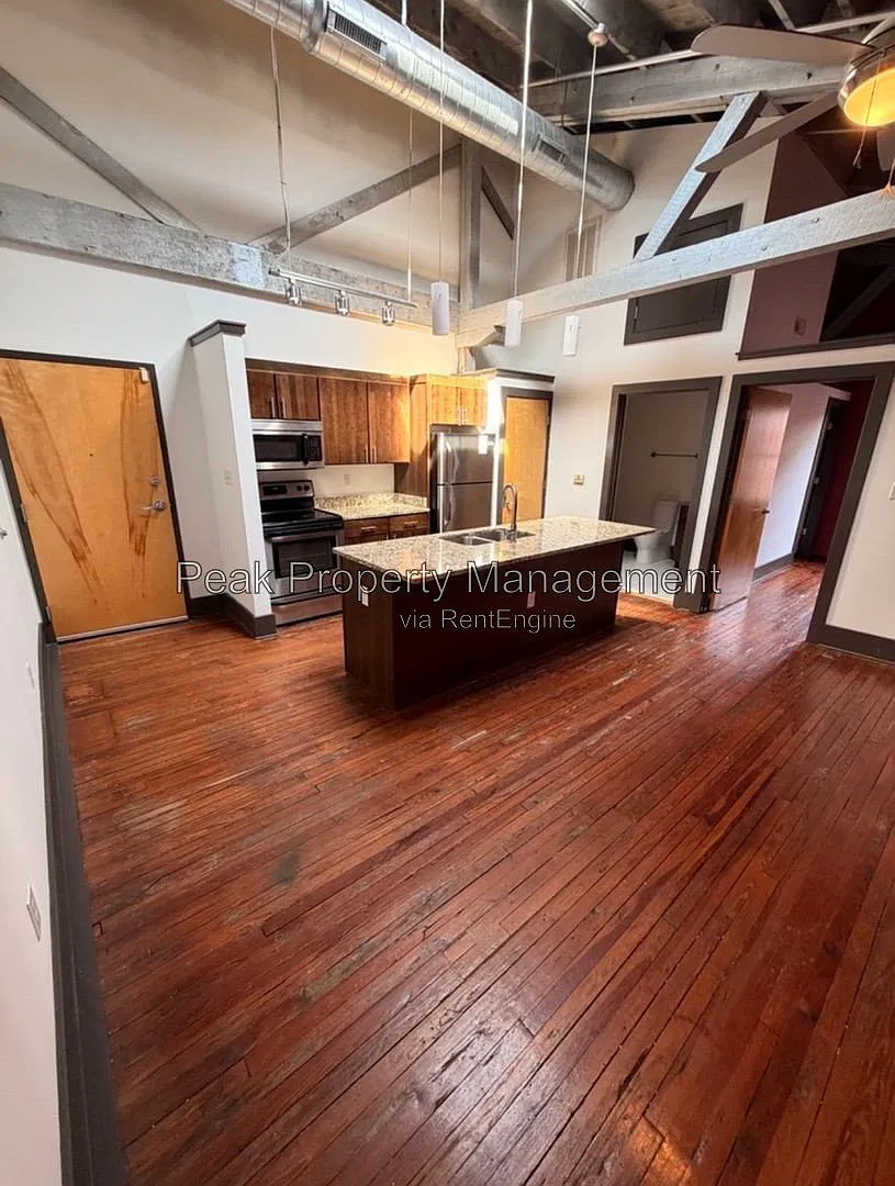 1 bed, 1.0 bath, 587 sqft, $1,075 — Photo 1