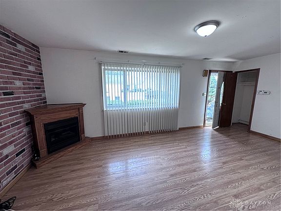 5th image of 321 Mumford Dr