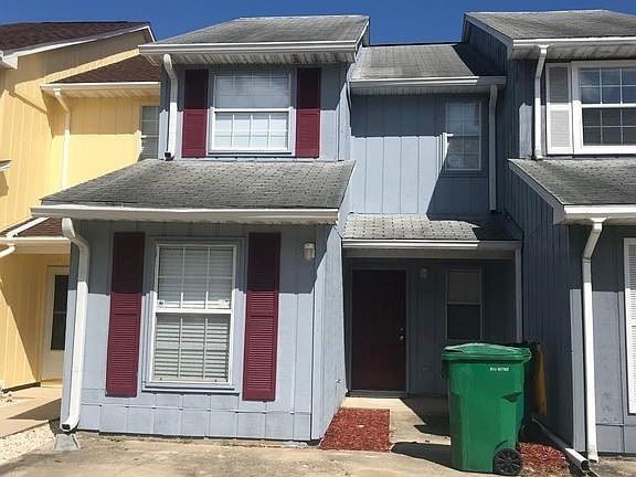 3rd image of 613 Virginia Oak Ct