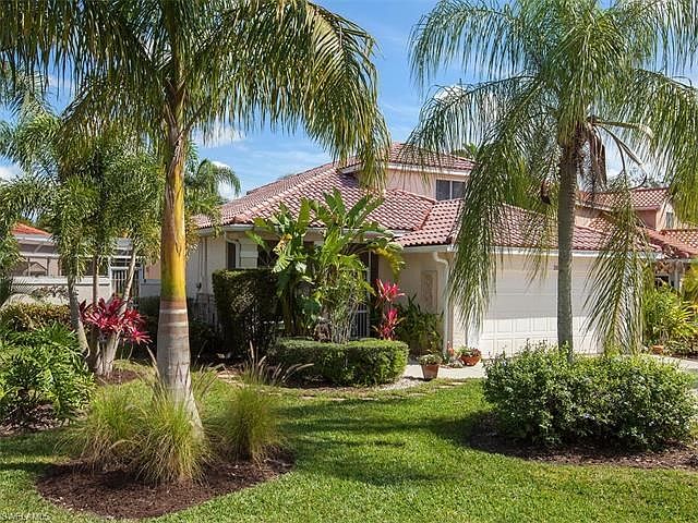 1st image of 208 Sabal Lake Dr