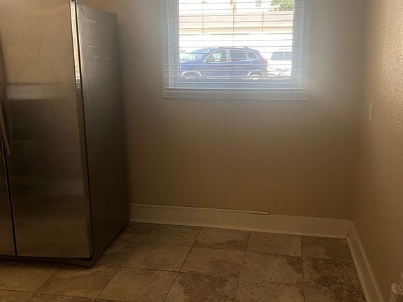 4th image of 718 N Grant St APT 1