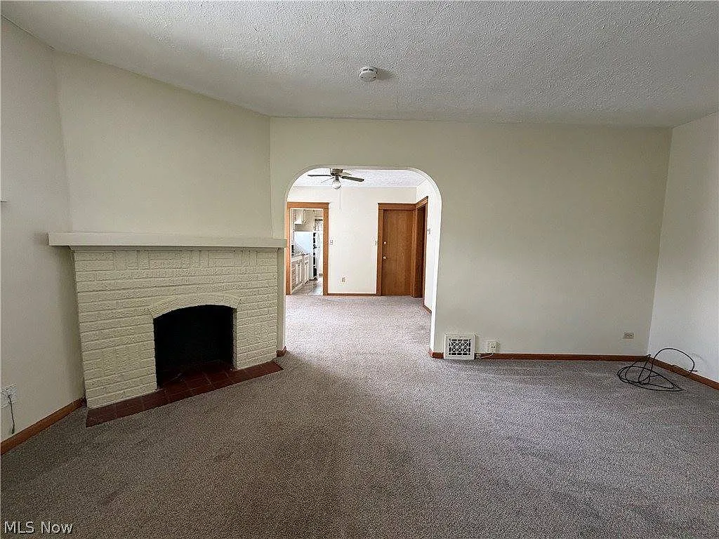3 bed, 1980 sqft, $1,400 — Photo 4