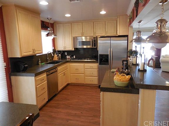 4th image of 26130 Roymor Dr