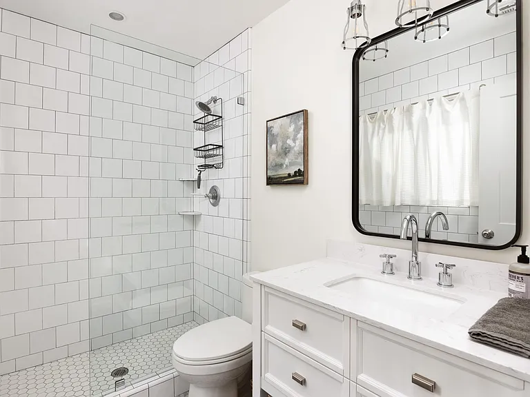 7245 E Sheridan St — Photo 2
