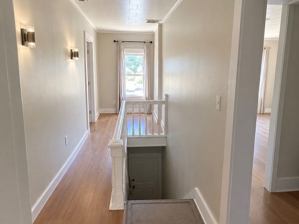 1st image of 24 Elm St #2