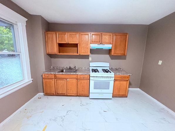 69 Wayne Ave FLOOR 2