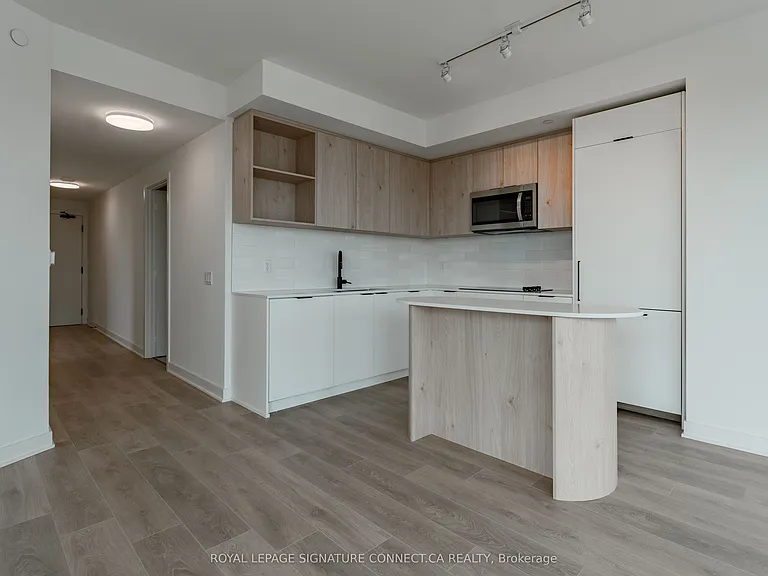 1185 Dupont St #1307 — Photo 5
