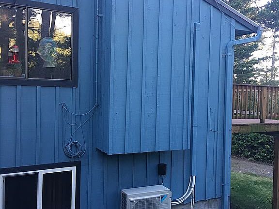 3rd image of 6105 Hilltop Rd