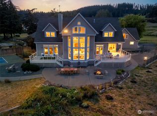 1832 Lola Beach Ln, Oak Harbor, WA