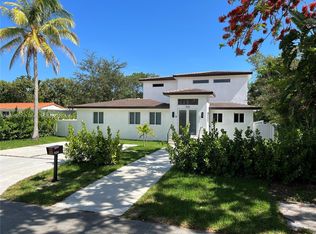 924 NE 109th St #0, Miami, FL 33161