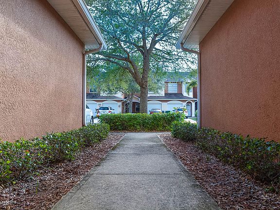 4th image of 1030 Venetian Dr Unit 101