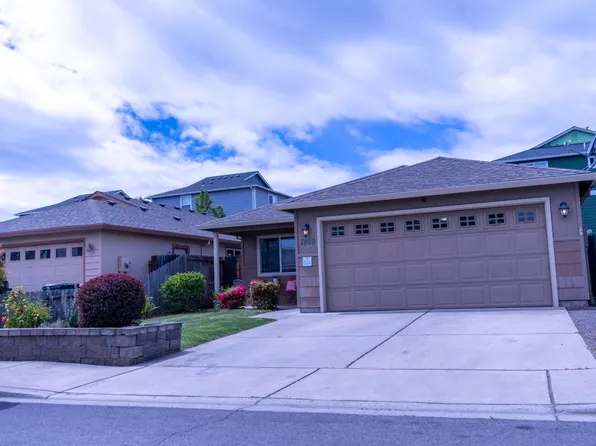 7869 27th St, White City, OR 97503