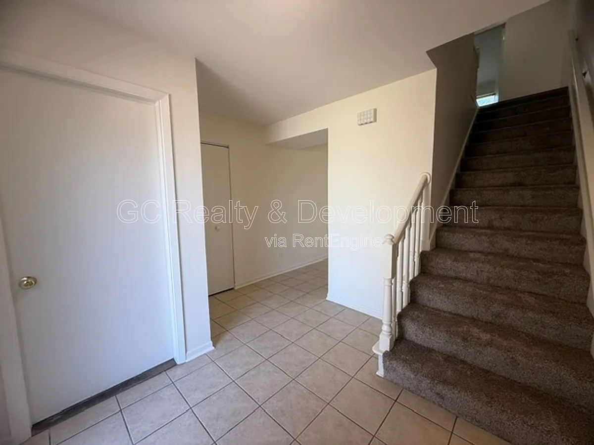 Building Photo - 57 Morningside Dr #57
