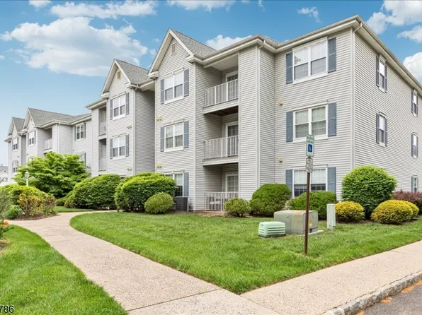 210 Stratford Pl, Bridgewater Twp., NJ 08805