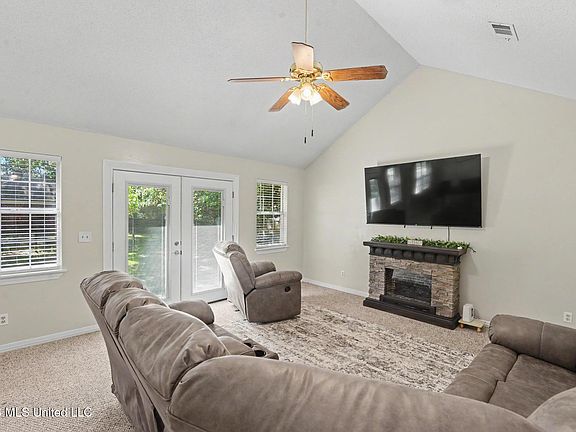 2nd image of 148 Jessica Ln
