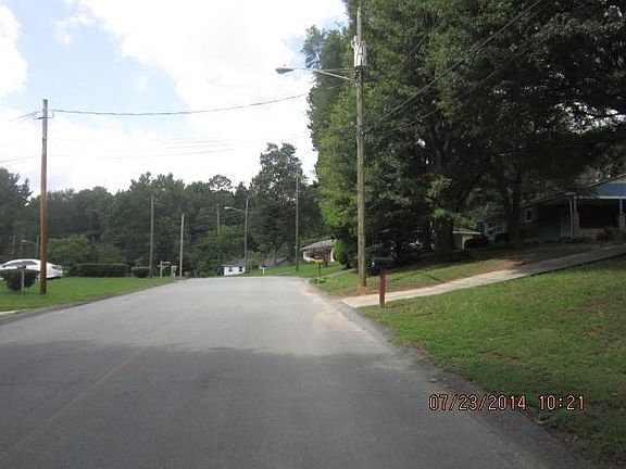5th image of 1135 Green Circle Dr